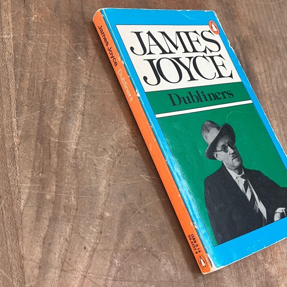 James Joyce Dubliners softcover - vintage 1984 reprint of original 1916 book - Picture 4 of 14